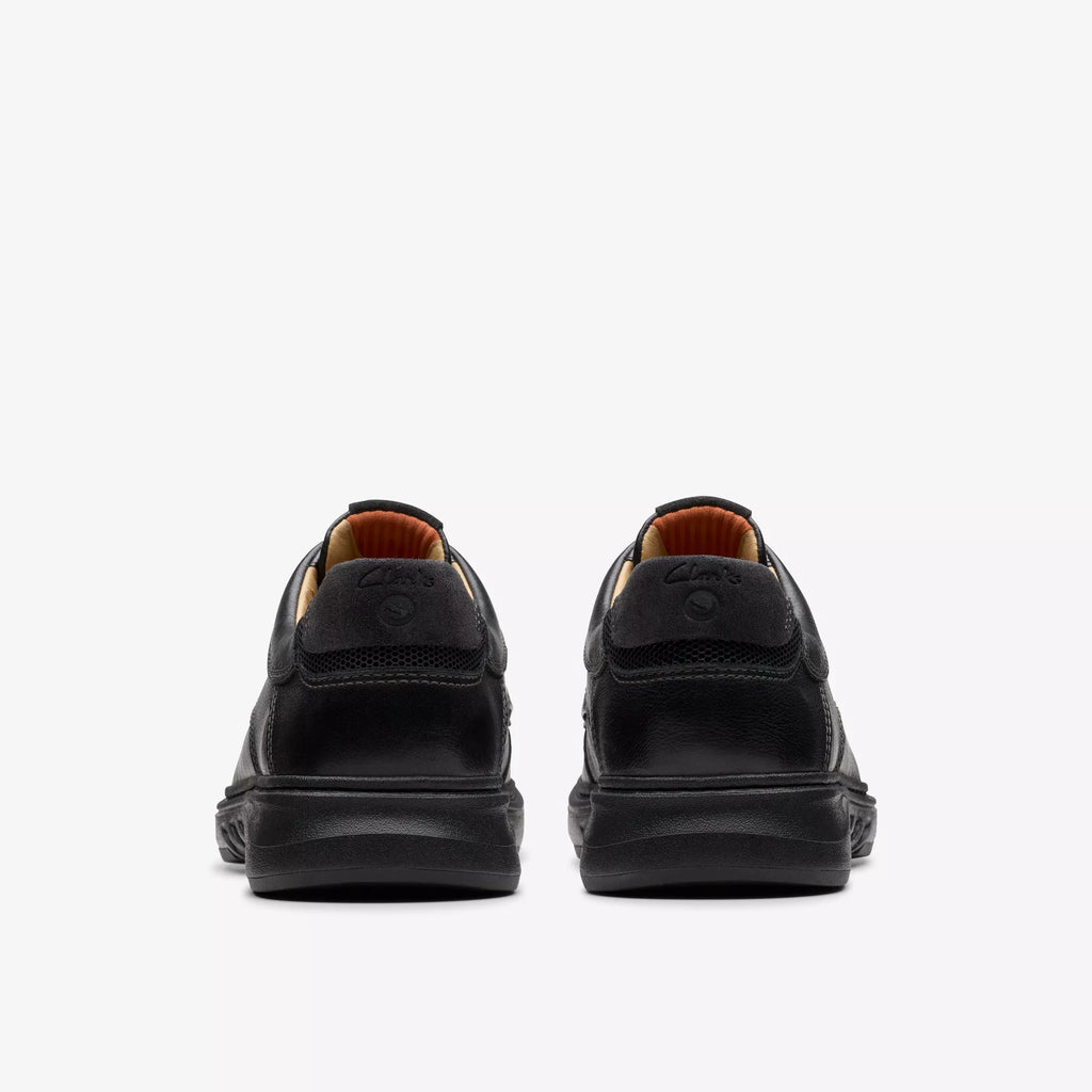 Clarks Men's Un Briley Pace Black Leather