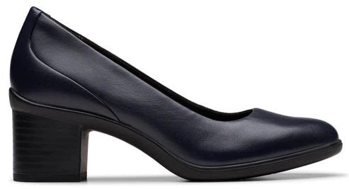 Clarks Women’s Shaya Poppy Navy Leather