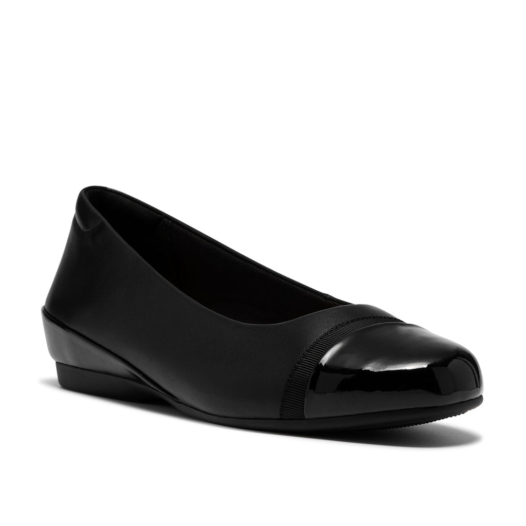 Clarks Women’s Cathrynn dusk / Black pat
