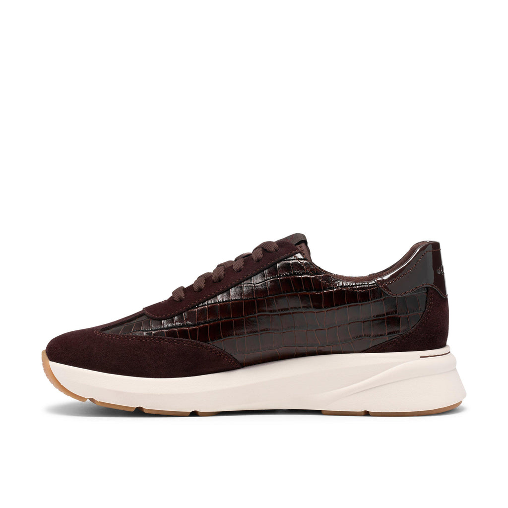 Clarks Women’s Code R Run / Dark Brown Combe