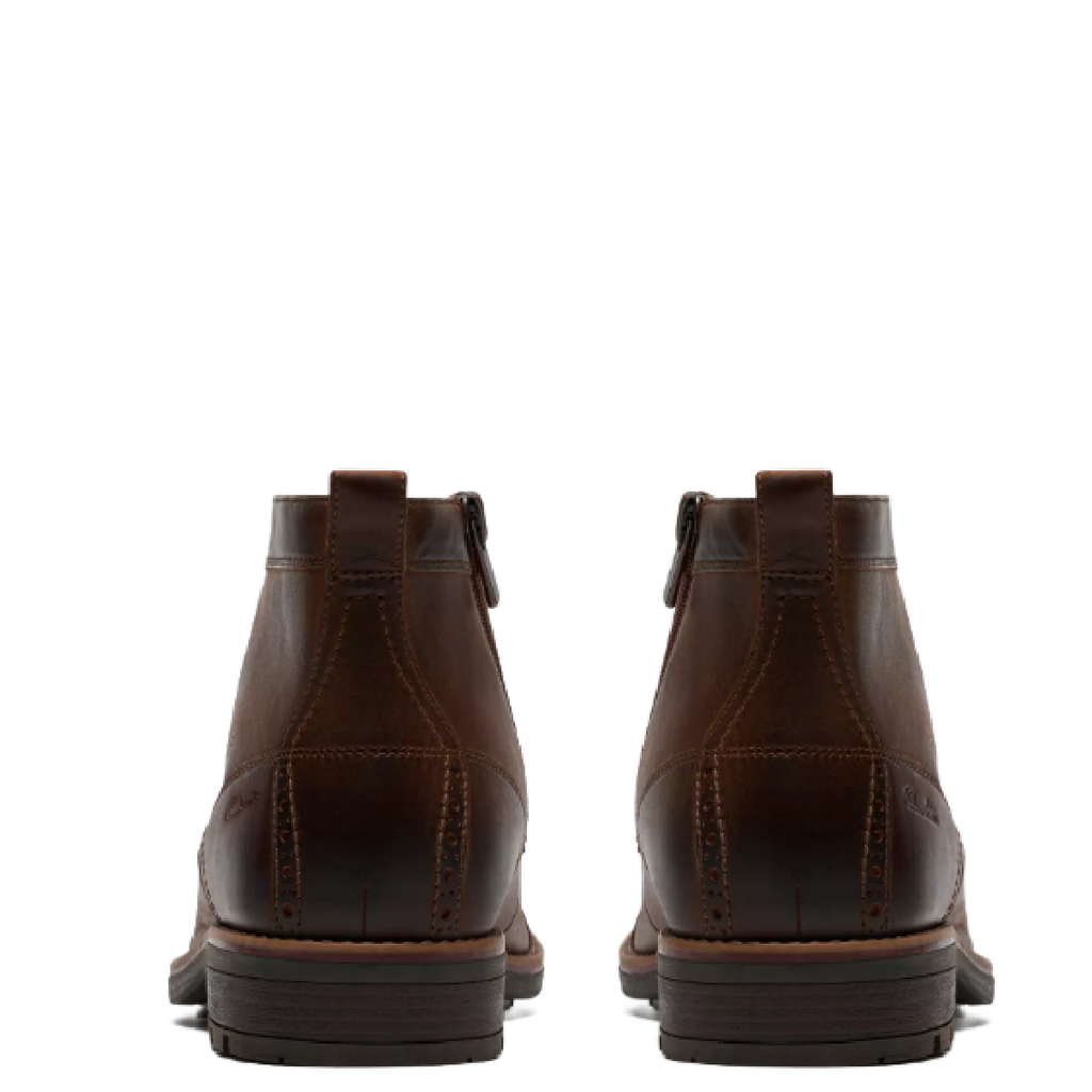 Clarks Men's Emmet Zip Brown Distressed