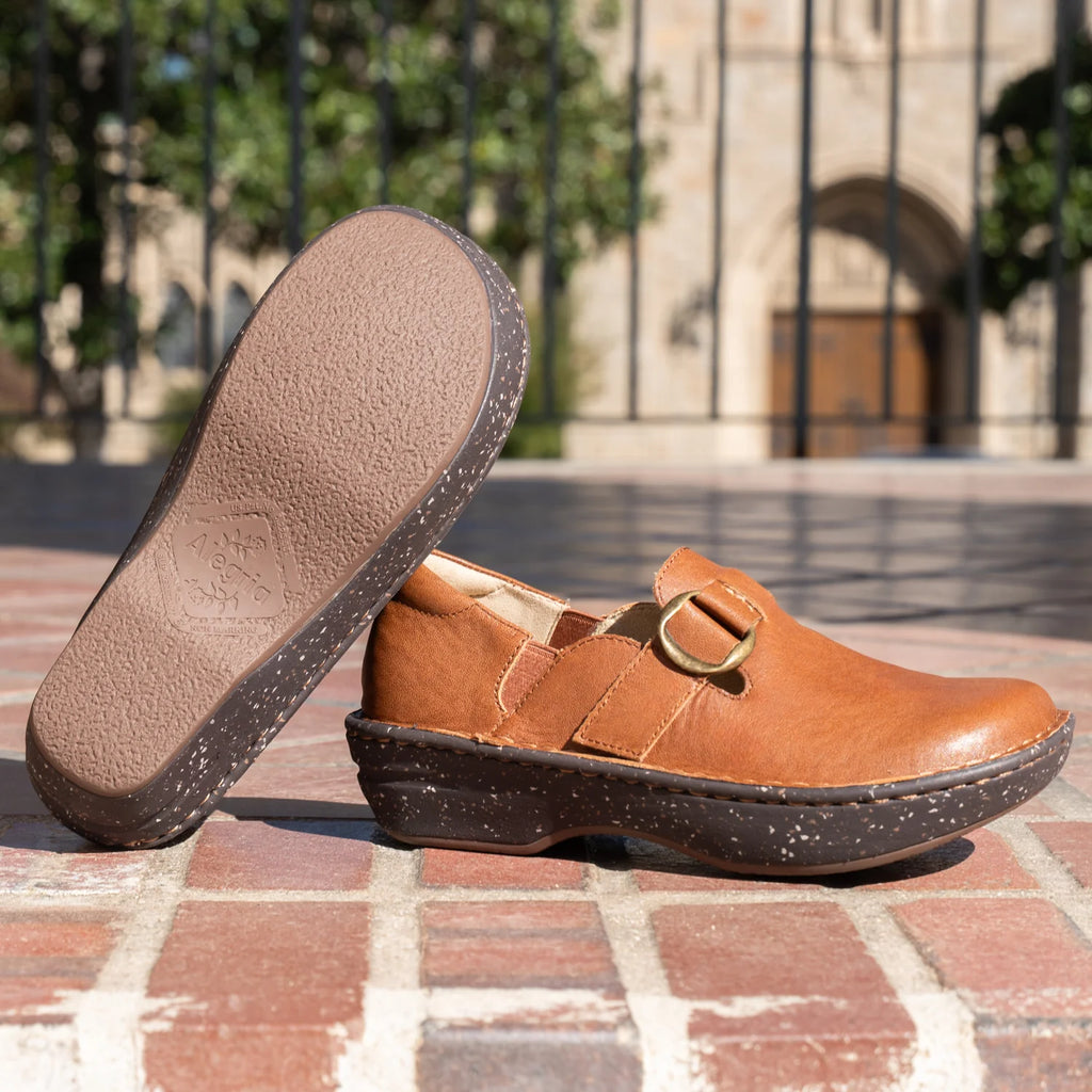 Alegria Women's FYNN Washed Umber