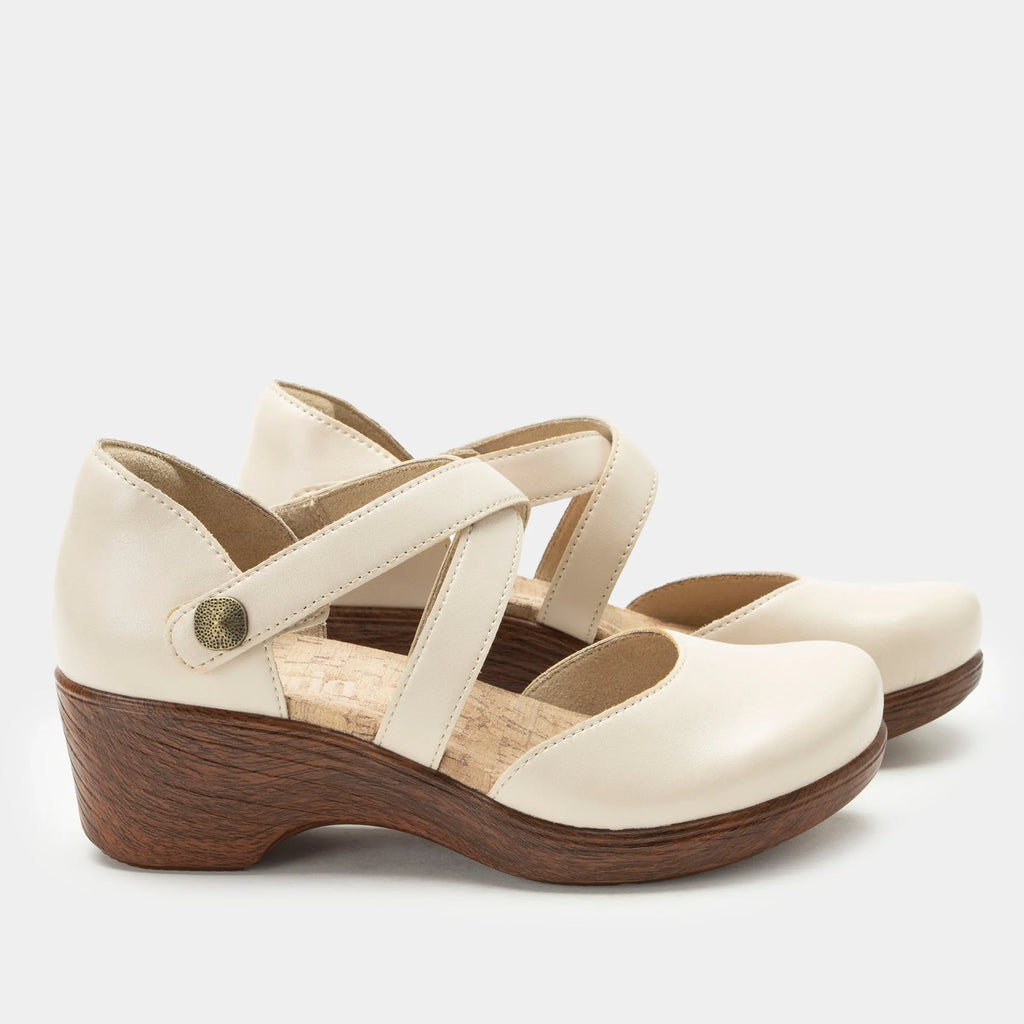 Alegria Women's Savina Oat