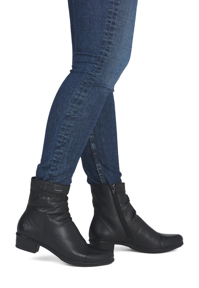 Rieker Women's Y0773-00 black